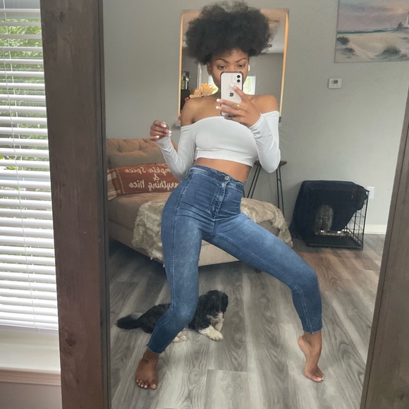 White Off Shoulder Long Sleeved Croptop - Picture 6 of 11